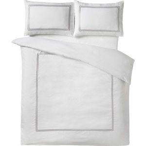 Bílé 3dílné saténové povlečení na dvoulůžko 200x200 cm So Soft Mono Satin Stitch – Catherine Lansfield obraz