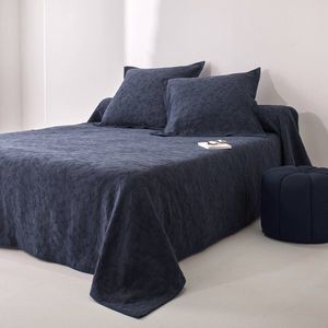 Žakárový přehoz na postel s vaflovým vzorem a potiskem listů obraz