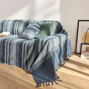 Kolekce ručně tkaných pruhovaných přehozů a povlaků na polštářky obraz