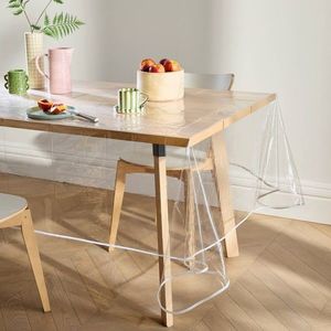 Průhledný voskovaný ubrus s potiskem puntíků obraz