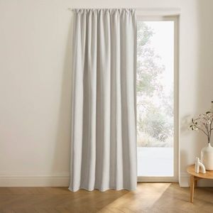 Zatemňovací a izolační závěs zakončený řasící páskou obraz