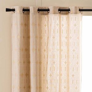 Závěs s očky a potiskem oblouků, metalické detaily obraz