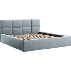 Světle modrá sametová čalouněná dvoulůžková postel s úložným prostorem s roštem 140x200 cm Hiko – Makamii obraz