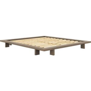 Hnědá dvoulůžková postel z borovicového dřeva s roštem 180x200 cm Japan – Karup Design obraz
