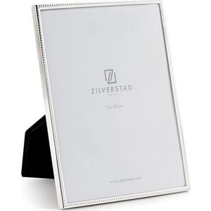 Kovový stojací rámeček v leskle stříbrné barvě 16x21 cm Sweet Memory Pearl – Zilverstad obraz