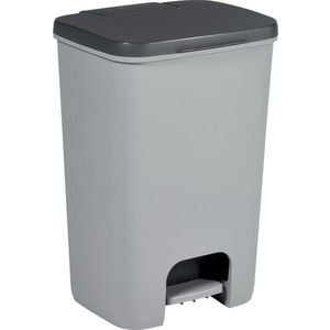 Šedý nášlapný plastový odpadkový koš 40 l Essentials – Curver obraz