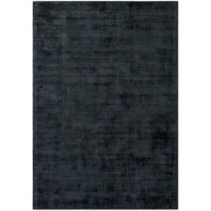 Černý ručně tkaný koberec z viskózy 80x150 cm Noemi – Vikosa obraz