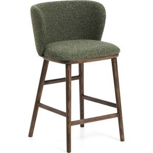 Tmavě zelená čalouněná barová židle (výška sedáku 65 cm) Ciselia – Kave Home obraz