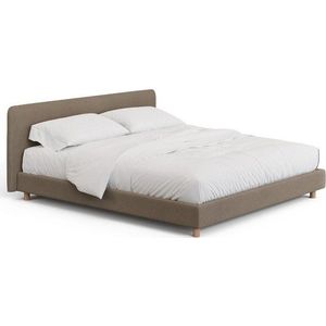 Hnědá čalouněná dvoulůžková postel bez roštu 180x200 cm Valma – Kave Home obraz