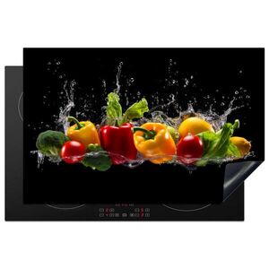 MuchoWow KRYT NA INDUKČNÍ DESKU Sladká paprika - Vodní - Zeleninová - Černá 81.2x52 cm obraz