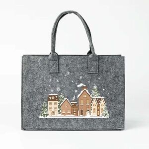 TORO TAŠKA VÁNOČNÍ PLSTĚNÁ ŠEDÁ 30X16X42CM ZASNĚŽENÉ DOMKY obraz