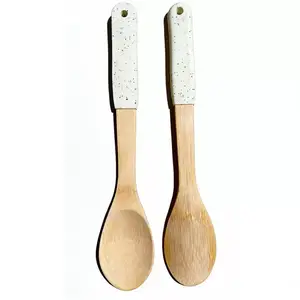 Vařečka bambusová bílá rukojeť 32*6CM UT04232BS17 obraz