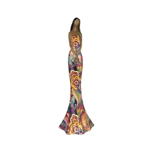 Dekorační soška Žena v barevných šatech, 36 cm obraz