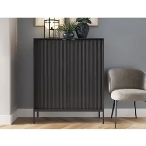 Vysoká skříňka Nova, černá obraz