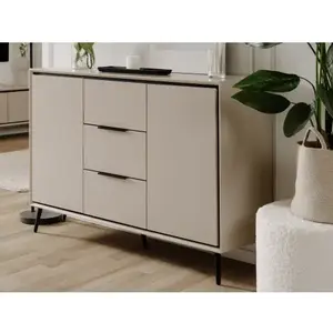 Komoda se zásuvkami Garrone 135 cm, písková obraz