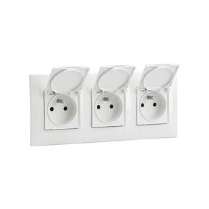 Legrand - Trojitá venkovní zásuvka domovní s rámečkem NILOE 250V IP44 bílá LR0030+LR0019+LR0019+LR0019 obraz