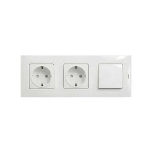 Legrand - Dvojitá zásuvka domovní SCHUKO a jednop vyp č. 1 s rám NILOE 250V bílá LR0030+LR0113+LR0113+LR0022 obraz